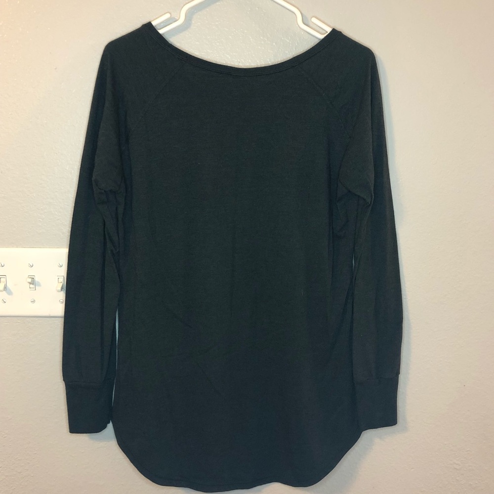 Basic Long Sleeve Tee - Picture 5 of 5